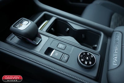 2025 Nissan Pathfinder S