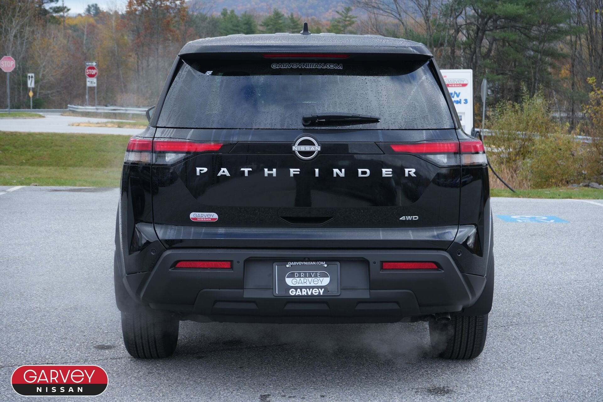 2025 Nissan Pathfinder S