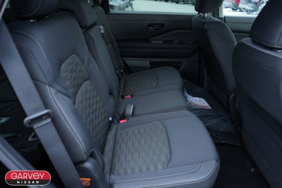 2025 Nissan Pathfinder S