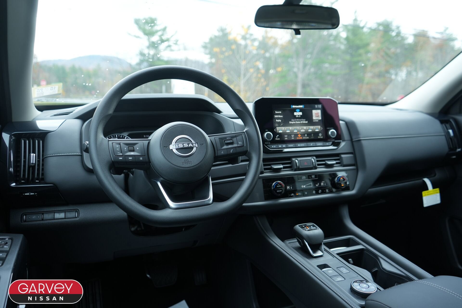 2025 Nissan Pathfinder S