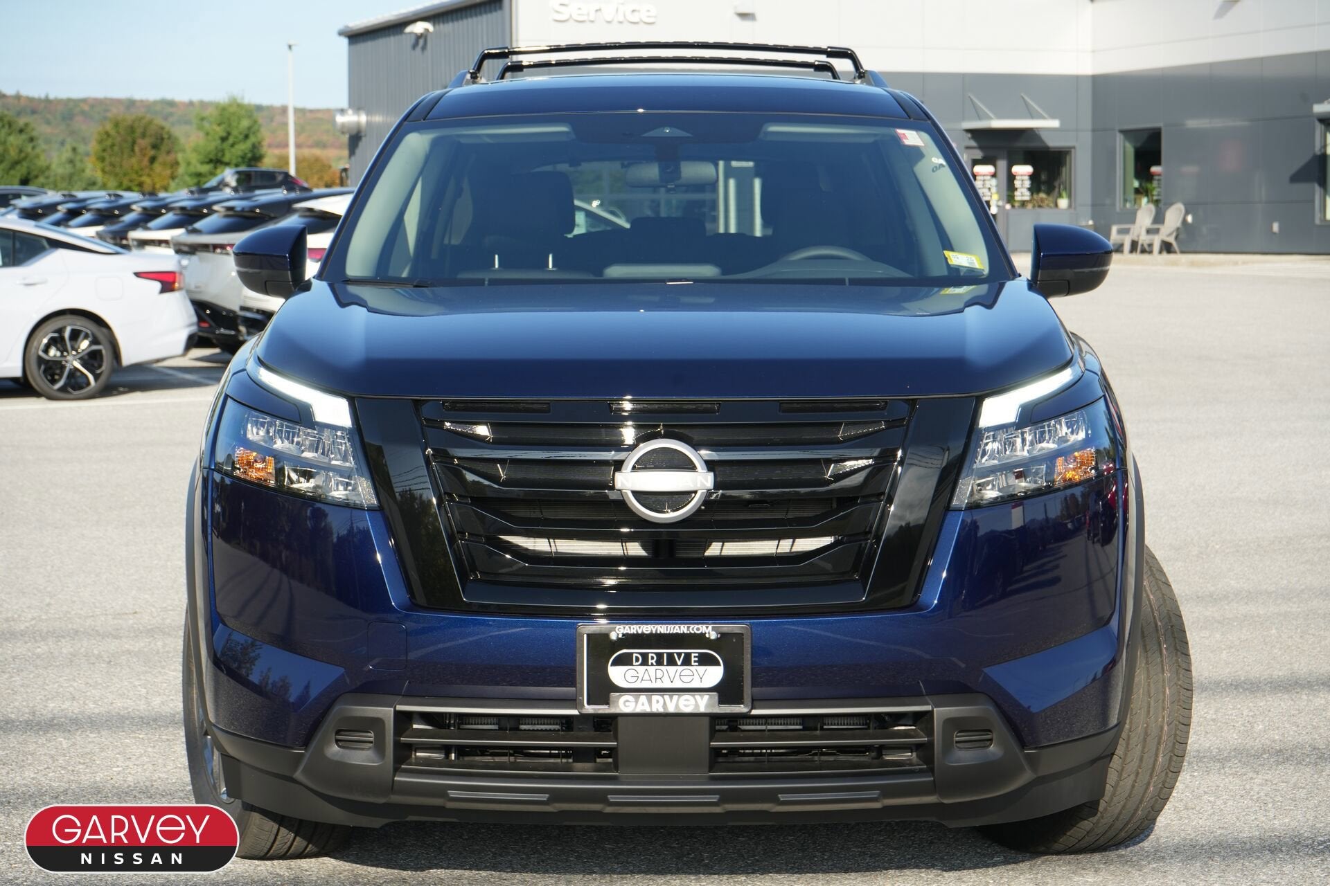 2025 Nissan Pathfinder SV