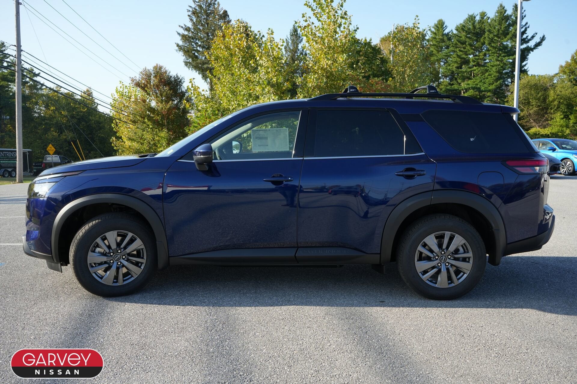 2025 Nissan Pathfinder SV