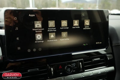 2026 Nissan Pathfinder SV