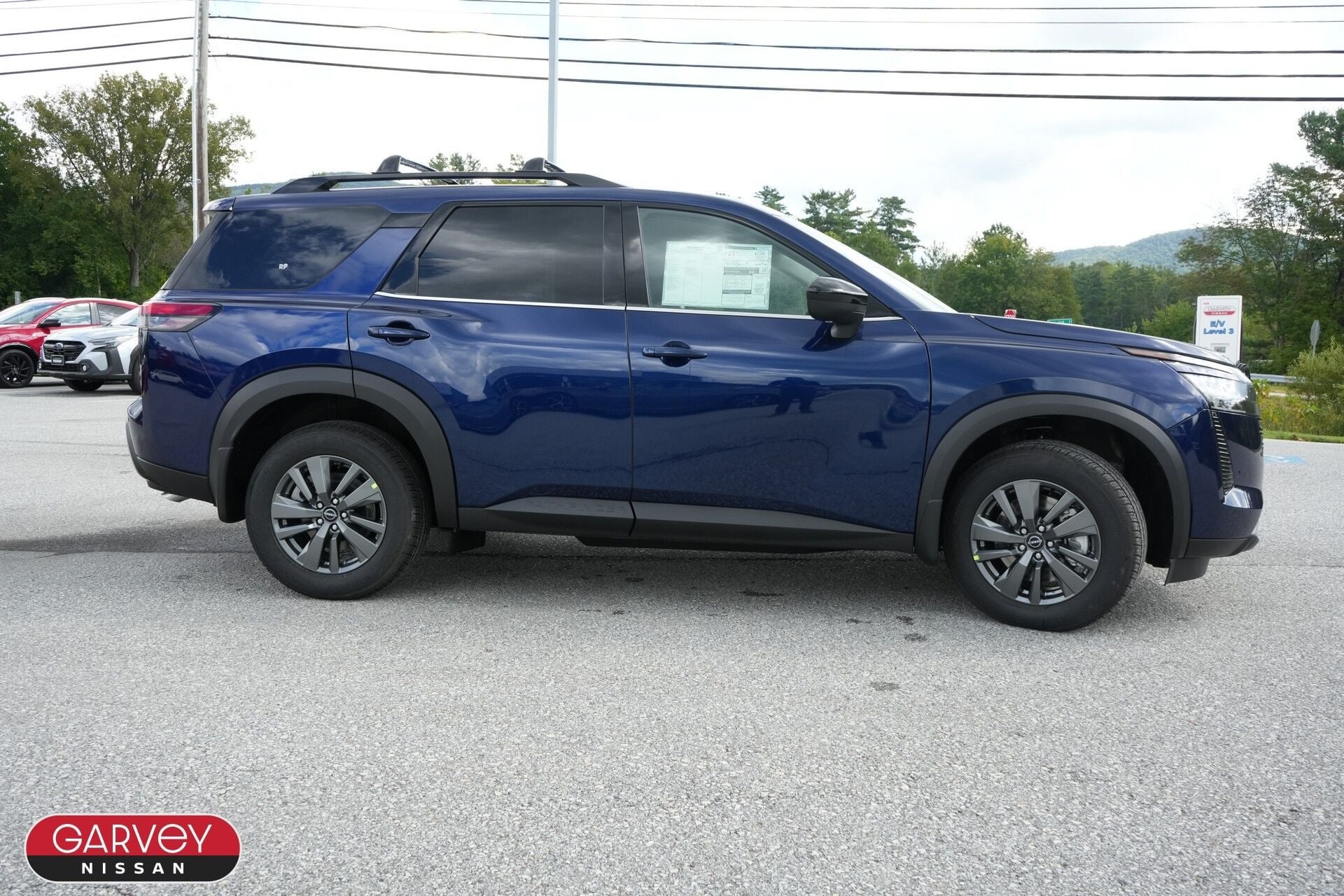 2026 Nissan Pathfinder SV