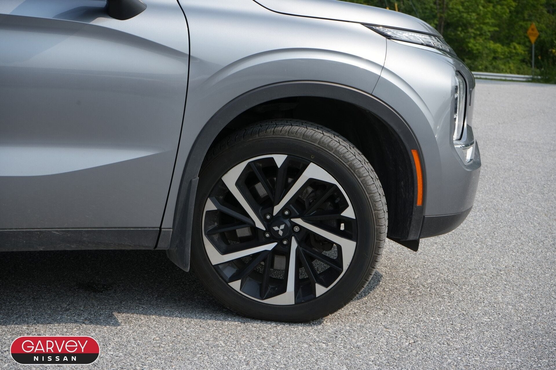 2024 Mitsubishi Outlander Base