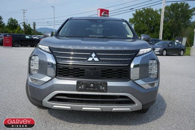 2024 Mitsubishi Outlander Base
