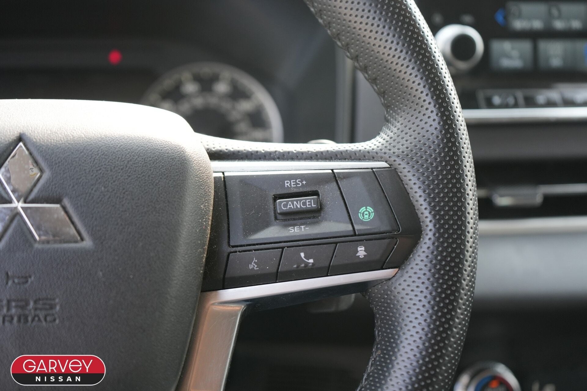 2024 Mitsubishi Outlander Base