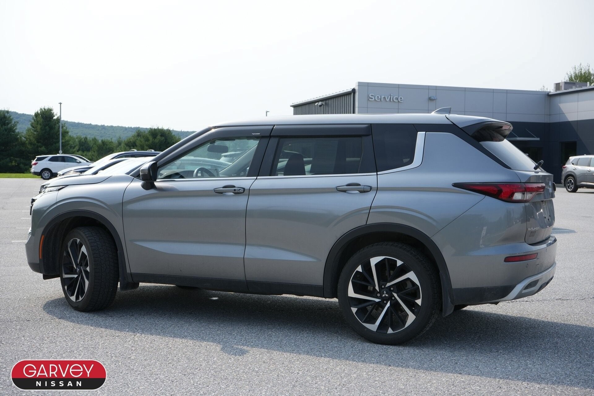 2024 Mitsubishi Outlander Base
