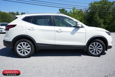 2022 Nissan Rogue Sport SV