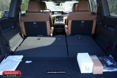2025 Nissan Armada SL