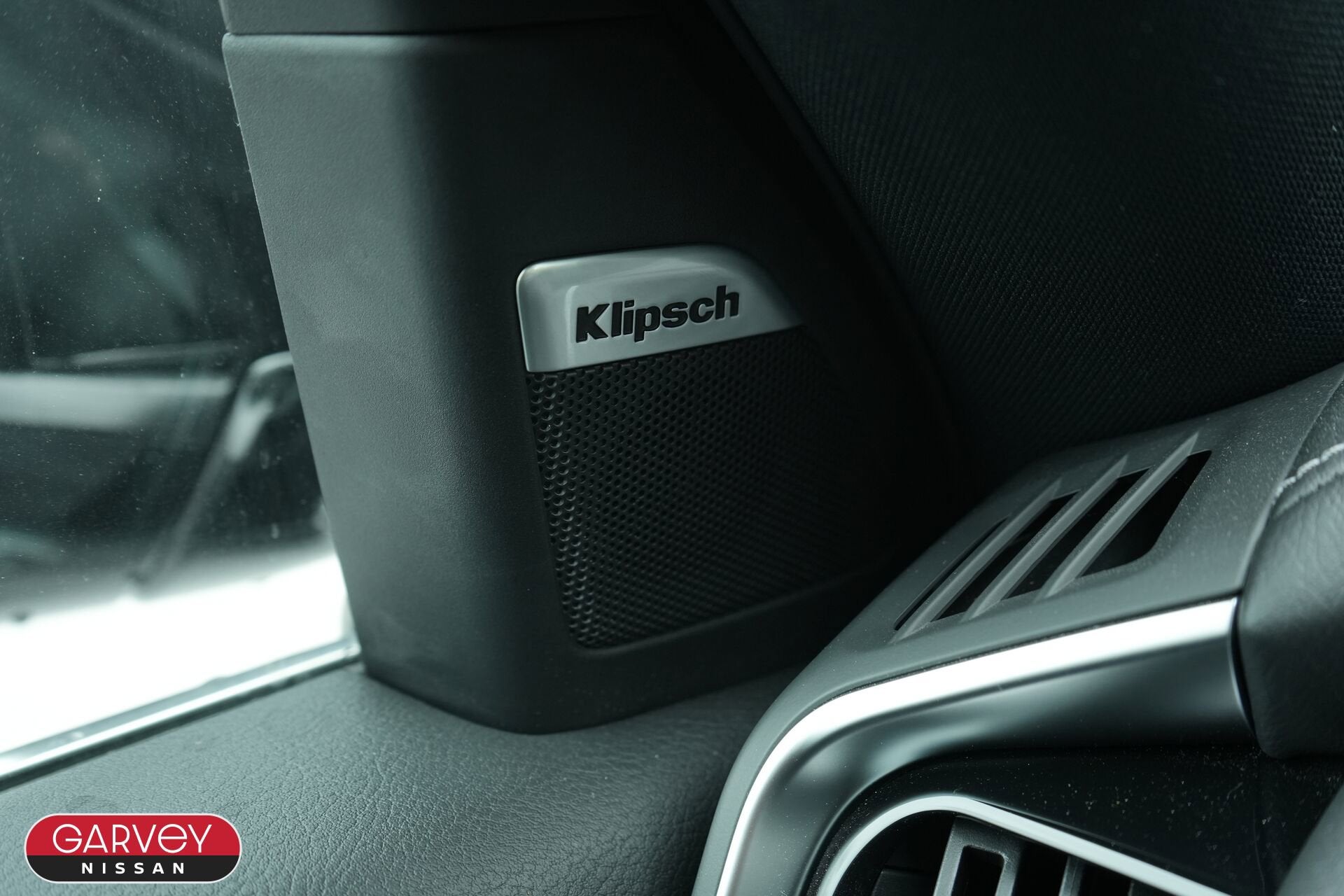 2025 Nissan Armada SL