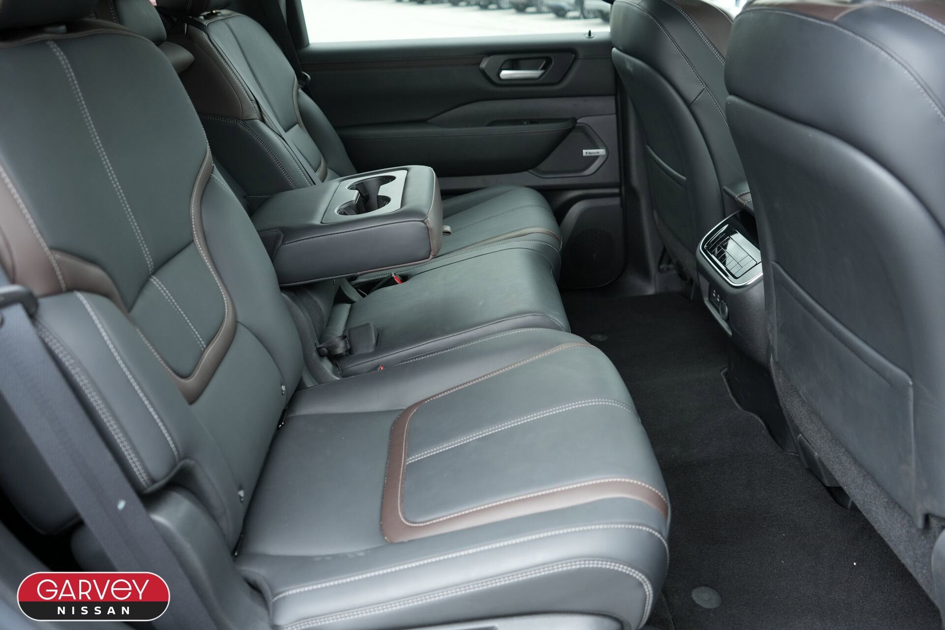 2025 Nissan Armada SL